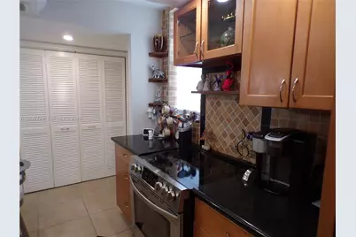 3010 Marcos Dr #R314, Aventura, FL 33160 - Photo 32