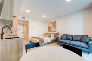 121 NE 5th St, Miami, FL 33132 - Photo 6