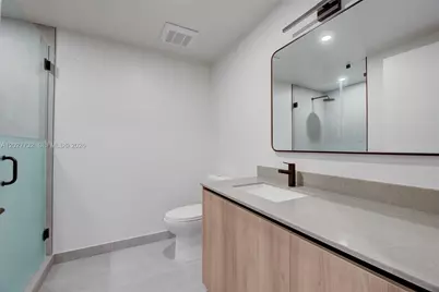 121 NE 5th St #1809, Miami, FL 33132 - Photo 10