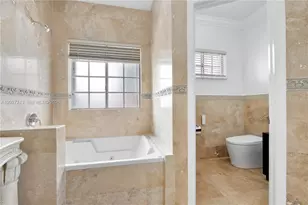 16732 NW 89th Pl, Miami Lakes, FL 33018 - Photo 20