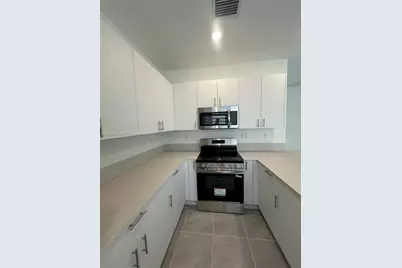 643 SE 15th St, Homestead, FL 33034 - Photo 4