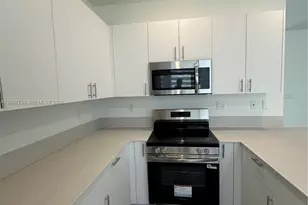 643 SE 15th St, Homestead, FL 33034 - Photo 4