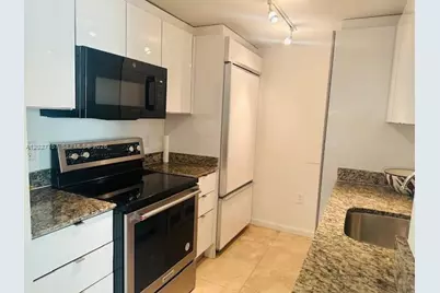10275 Collins Ave #223, Bal Harbour, FL 33154 - Photo 2