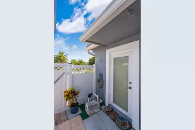 255 NE 41st Ct, Deerfield Beach, FL 33064 - Photo 30