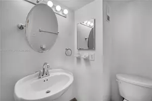 9181 NW 1st Ct, Pembroke Pines, FL 33024 - Photo 26