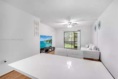 9181 NW 1st Ct #101, Pembroke Pines, FL 33024 - Photo 14