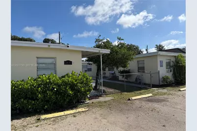 2571 NW 13th Ct #C, Fort Lauderdale, FL 33311 - Photo 2