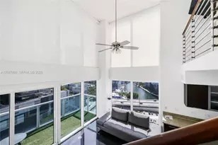 41 SE 5th St, Miami, FL 33131 - Photo 2