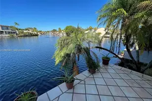 8317 Balgowan Rd, Miami Lakes, FL 33016 - Photo 8