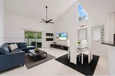 15723 Woodgate Pl #E, Sunrise, FL 33326 - Photo 2