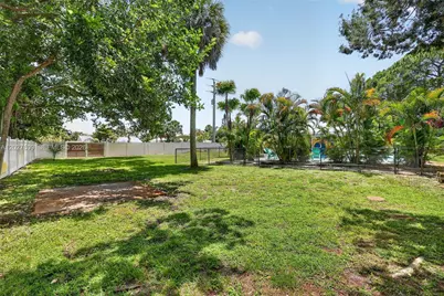1023 SE 7th St, Stuart, FL 34996 - Photo 70