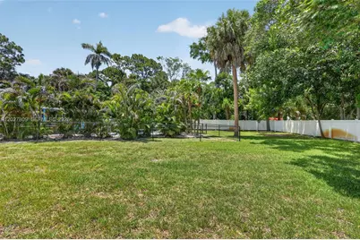1023 SE 7th St, Stuart, FL 34996 - Photo 68