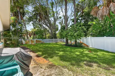 1023 SE 7th St, Stuart, FL 34996 - Photo 18