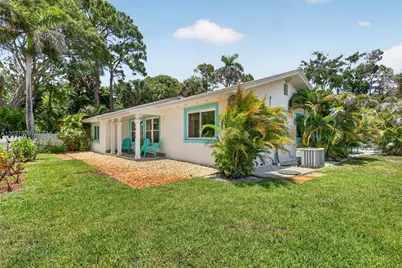 1023 SE 7th St, Stuart, FL 34996 - Photo 14