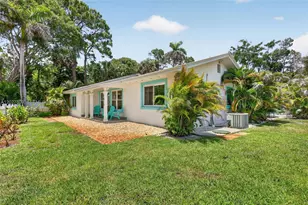 1023 SE 7th St, Stuart, FL 34996 - Photo 14