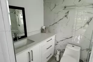 8 Islewood A, Deerfield Beach, FL 33442 - Photo 14