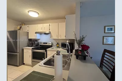12204 NW 36th Pl, Sunrise, FL 33323 - Photo 10