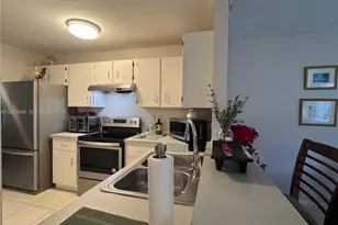 12204 NW 36th Pl, Sunrise, FL 33323 - Photo 10