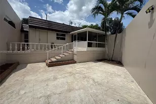 7420 Big Cypress Dr, Miami Lakes, FL 33014 - Photo 20