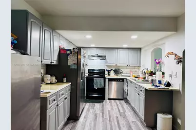 6631 NW 84th St, Tamarac, FL 33321 - Photo 6