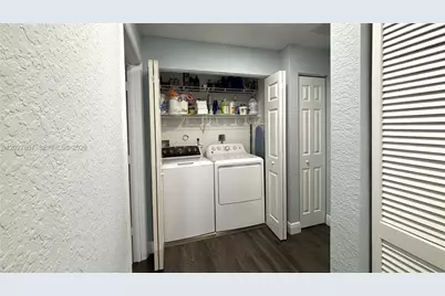 1962 SW 60th Ave, North Lauderdale, FL 33068 - Photo 14