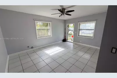 544 NW 10th St, Florida City, FL 33034 - Photo 8