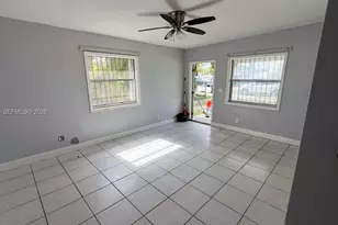 544 NW 10th St, Florida City, FL 33034 - Photo 8