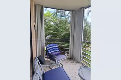 1200 St Charles Pl #L19, Pembroke Pines, FL 33026 - Photo 26