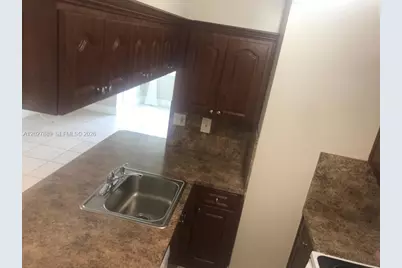 6740 NW 175th Ln #L-20, Hialeah, FL 33015 - Photo 6