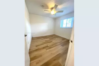 2212 W 74th St #101-28, Hialeah, FL 33016 - Photo 32