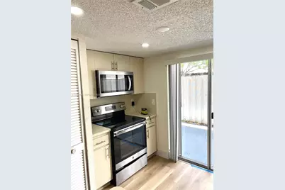 2212 W 74th St #101-28, Hialeah, FL 33016 - Photo 12