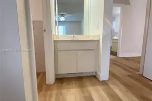 2212 W 74th St, Hialeah, FL 33016 - Photo 26
