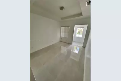 [Address not provided], Miami, FL 33187 - Photo 6