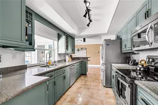 6421 NE 22nd Ave, Fort Lauderdale, FL 33308 - Photo 6