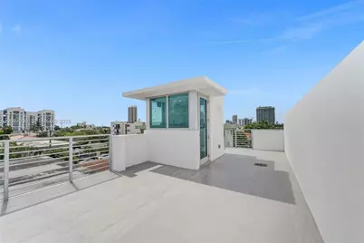 7645 Carlyle Ave #5, Miami Beach, FL 33141 - Photo 2