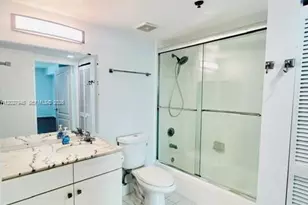 1200 Brickell Bay Dr, Miami, FL 33131 - Photo 22