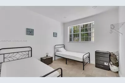 242 SW 15th Ave, Miami, FL 33135 - Photo 6