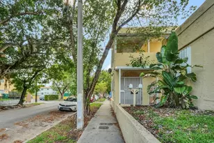 242 SW 15th Ave, Miami, FL 33135 - Photo 2