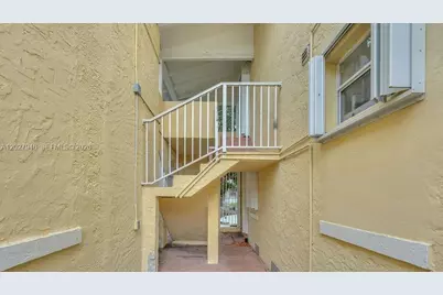 242 SW 15th Ave, Miami, FL 33135 - Photo 8