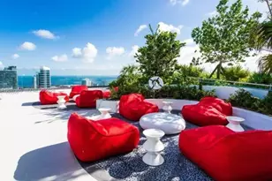 55 SW 9th St, Miami, FL 33130 - Photo 12