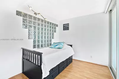5401 Collins Ave #807, Miami Beach, FL 33140 - Photo 22