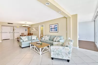 5401 Collins Ave #807, Miami Beach, FL 33140 - Photo 10
