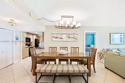 5401 Collins Ave #807, Miami Beach, FL 33140 - Photo 12