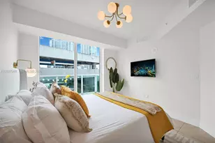 41 SE 5th St, Miami, FL 33131 - Photo 32