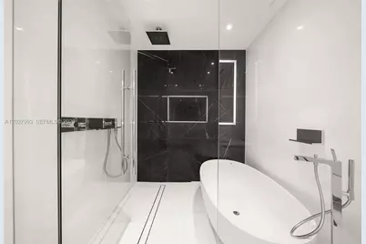 300 Biscayne Boulevard Way #3905W, Miami, FL 33131 - Photo 6