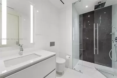 300 Biscayne Boulevard Way #3905W, Miami, FL 33131 - Photo 16