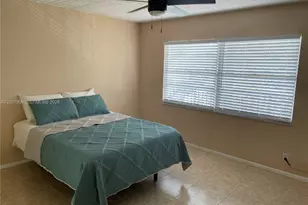 12800 SW 7th Ct, Pembroke Pines, FL 33027 - Photo 8
