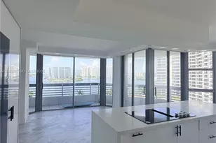 19101 NE 36th Ct, Aventura, FL 33180 - Photo 4