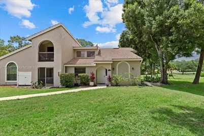940 Augusta #937, Naples, FL 34113 - Photo 1