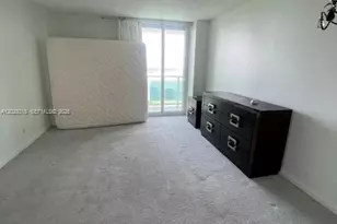100 Bayview Dr, Sunny Isles Beach, FL 33160 - Photo 10